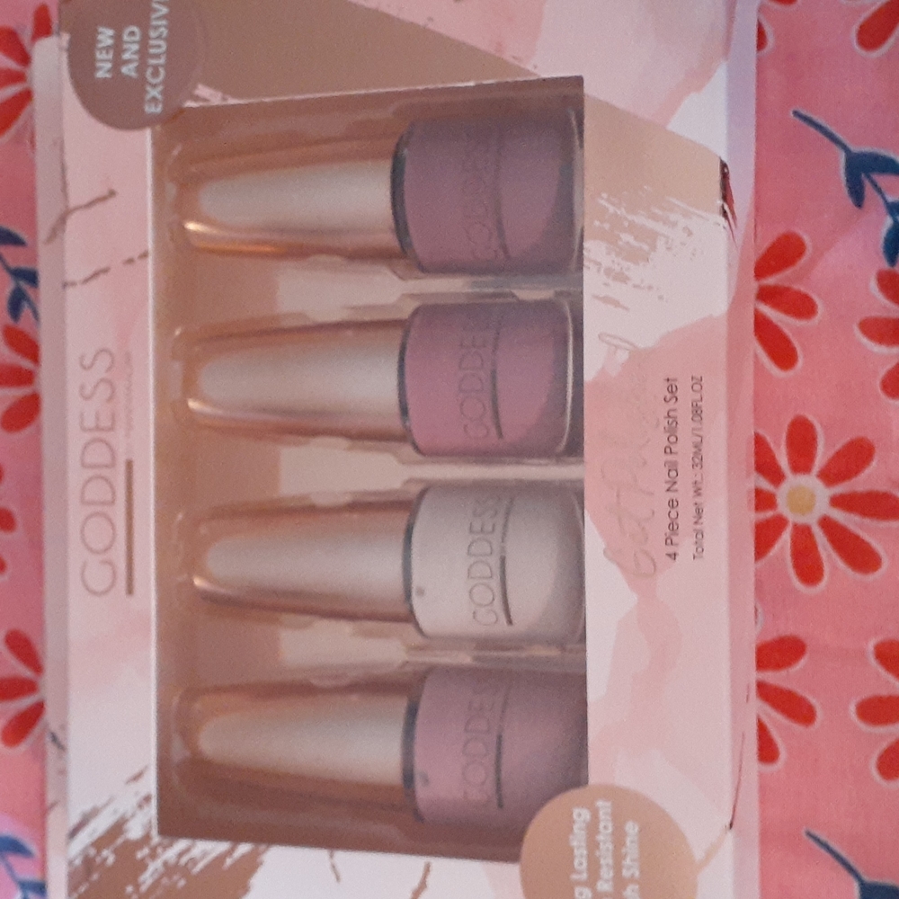 Beauty Bundle - Picture 3 of 3